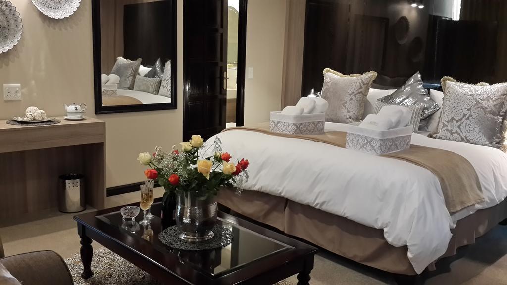Keret Accommodation Белвилл Экстерьер фото